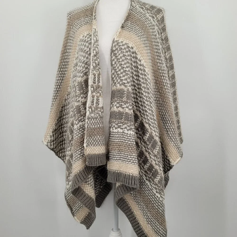 Simply Noelle Cottage Cardi Cardigan Knit Wrap Poncho
